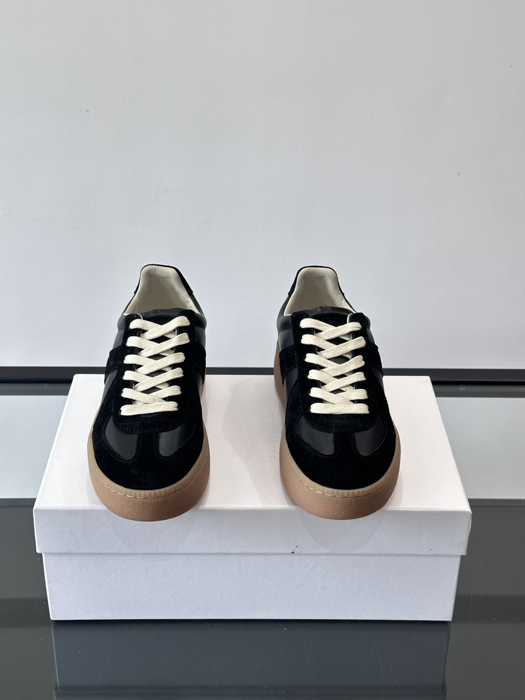 Maison Margiela MM6厚底德训鞋，经典T形真皮拼接，头层牛皮+高丝光牛皮，柔软细腻又透气