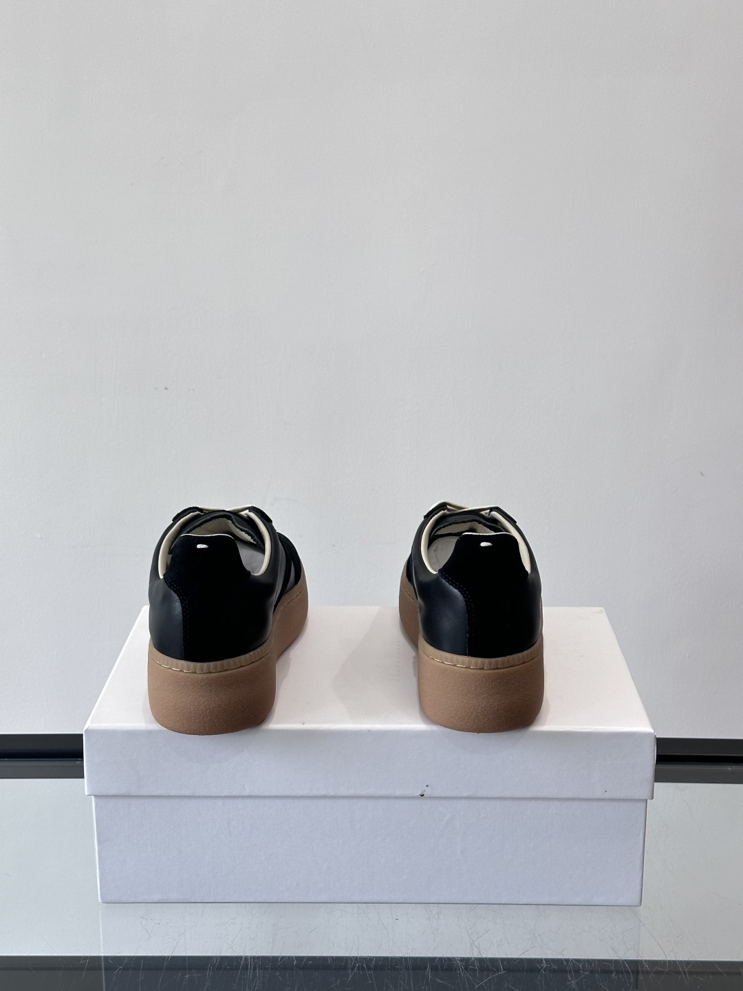 Maison Margiela MM6厚底德训鞋，经典T形真皮拼接，头层牛皮+高丝光牛皮，柔软细腻又透气