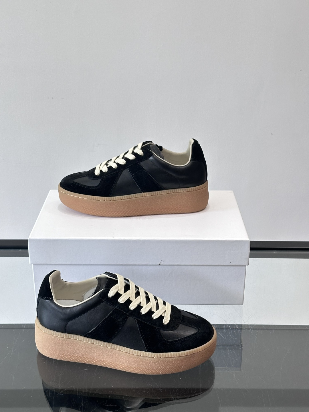 Maison Margiela MM6厚底德训鞋，经典T形真皮拼接，头层牛皮+高丝光牛皮，柔软细腻又透气