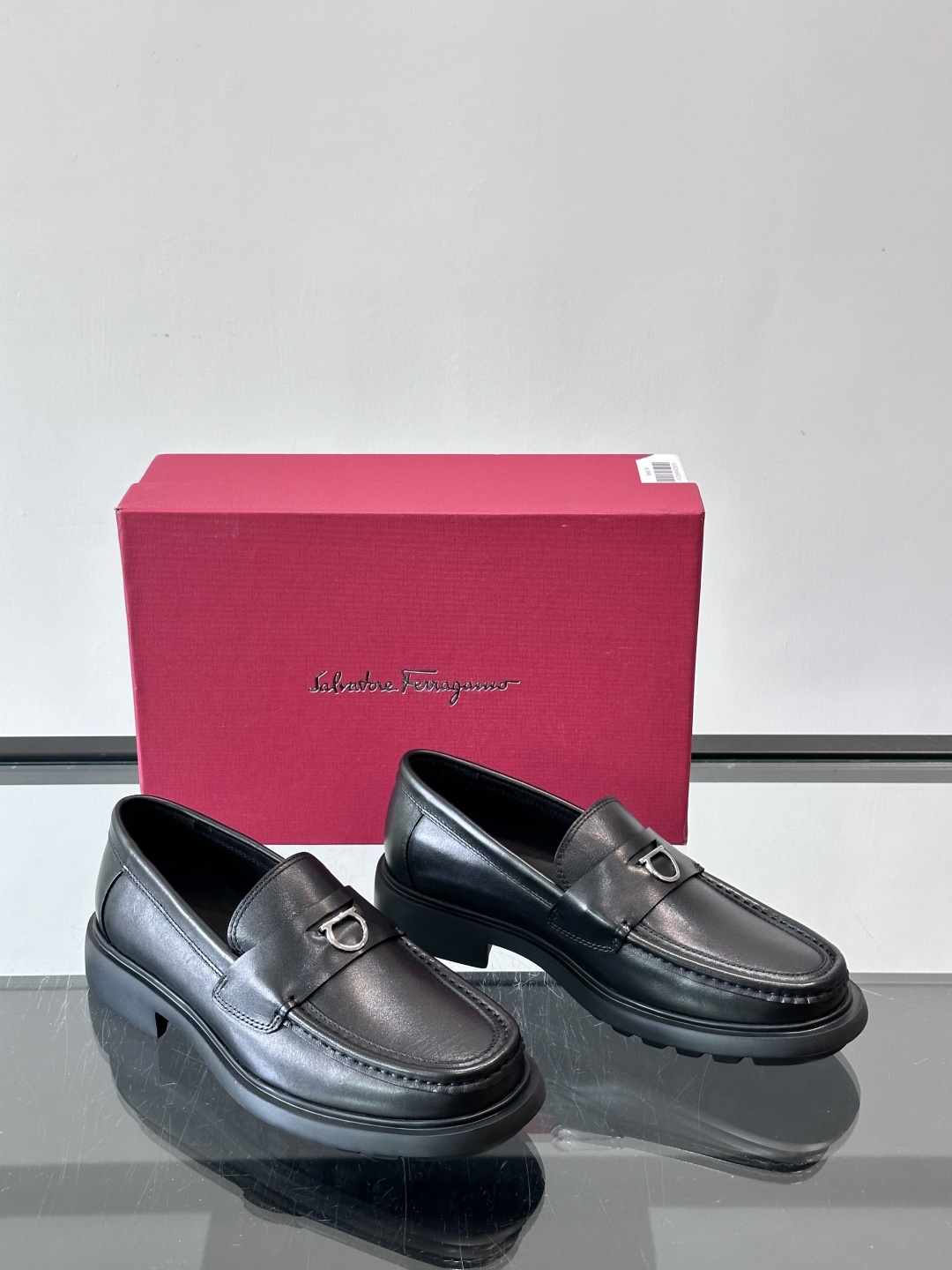 F🆕高端男士正装鞋休闲皮鞋，绅士臻享 型男必备 头层牛皮鞋面 皮质质感一览无余 小牛皮透气内里，橡胶大底