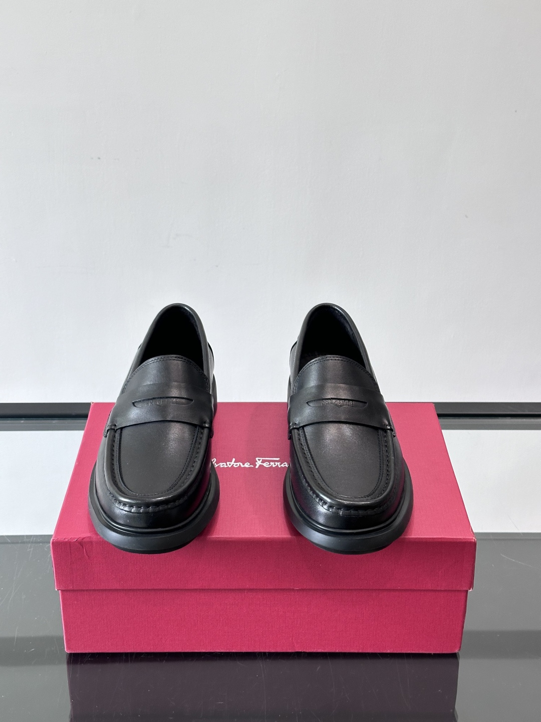 F🆕高端男士正装鞋休闲皮鞋，绅士臻享 型男必备 头层牛皮鞋面 皮质质感一览无余 小牛皮透气内里，橡胶大底