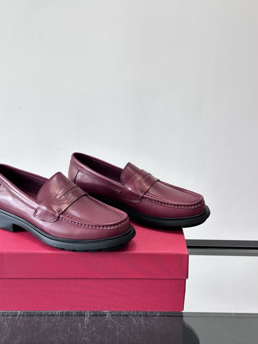 F🆕高端男士正装鞋休闲皮鞋，绅士臻享 型男必备 头层牛皮鞋面 皮质质感一览无余 小牛皮透气内里，橡胶大底