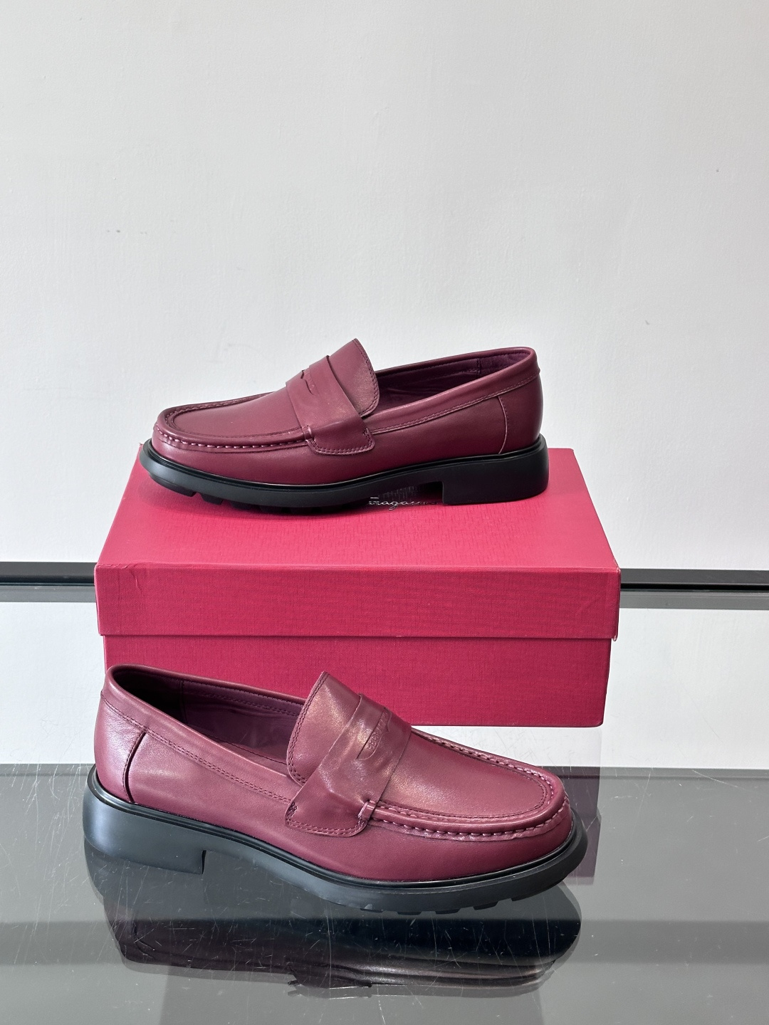 F🆕高端男士正装鞋休闲皮鞋，绅士臻享 型男必备 头层牛皮鞋面 皮质质感一览无余 小牛皮透气内里，橡胶大底