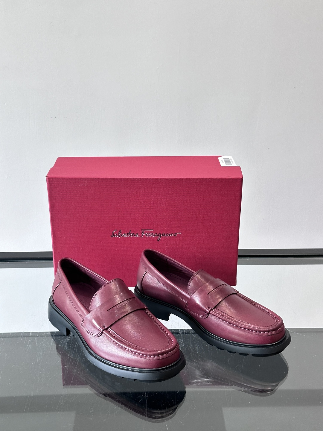 F🆕高端男士正装鞋休闲皮鞋，绅士臻享 型男必备 头层牛皮鞋面 皮质质感一览无余 小牛皮透气内里，橡胶大底