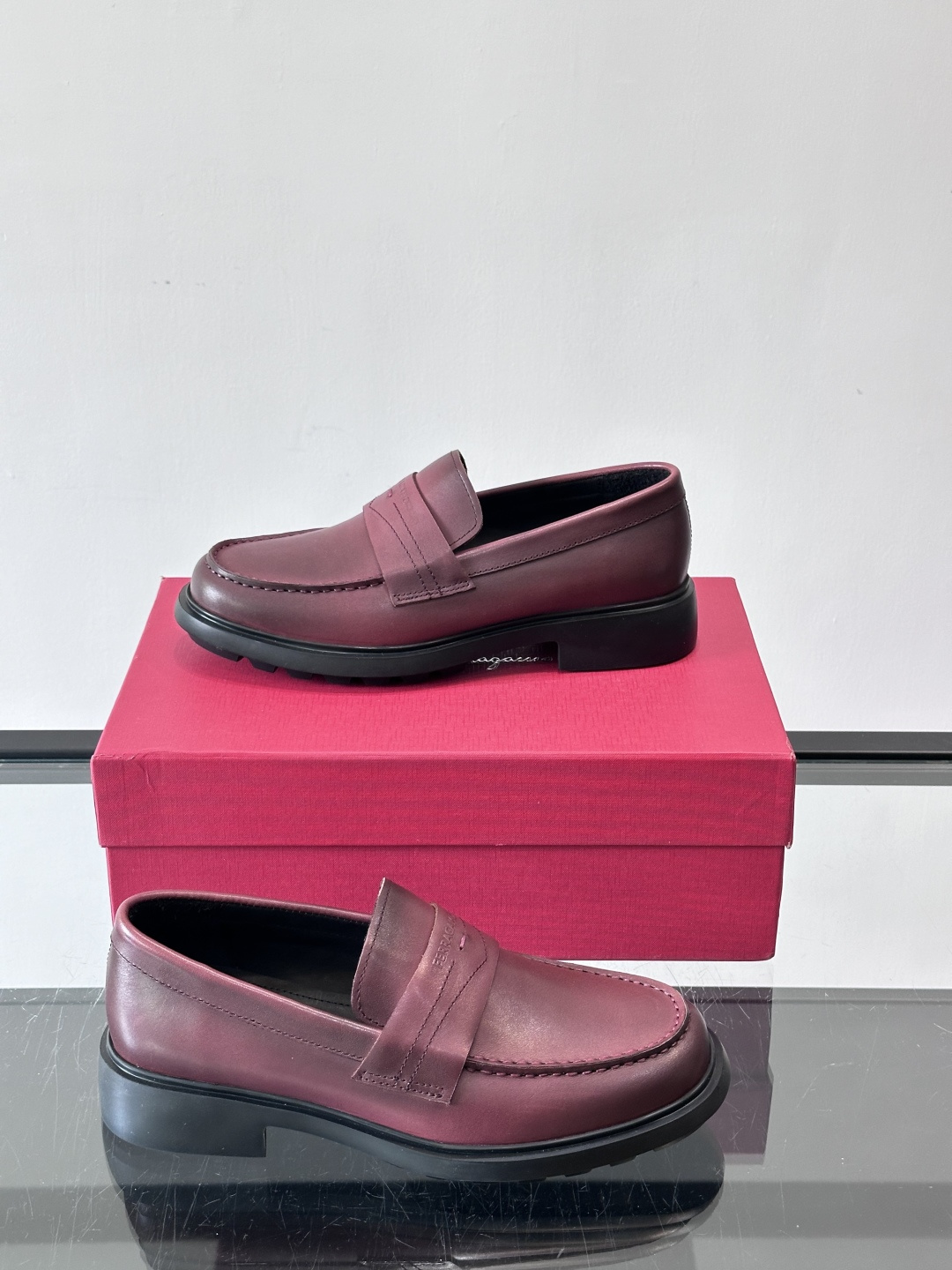 F🆕高端男士正装鞋休闲皮鞋，绅士臻享 型男必备 头层牛皮鞋面 皮质质感一览无余 小牛皮透气内里，橡胶大底