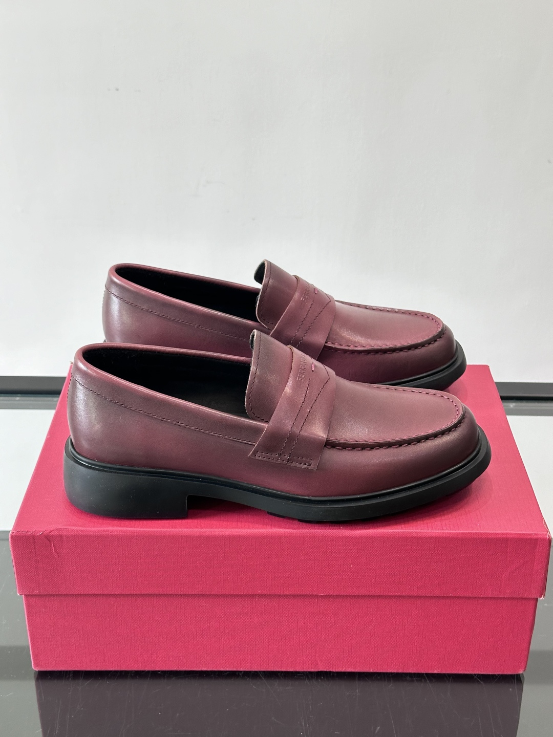 F🆕高端男士正装鞋休闲皮鞋，绅士臻享 型男必备 头层牛皮鞋面 皮质质感一览无余 小牛皮透气内里，橡胶大底