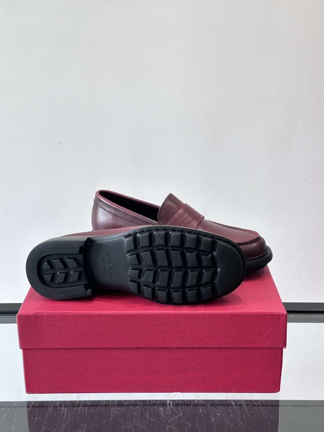 F🆕高端男士正装鞋休闲皮鞋，绅士臻享 型男必备 头层牛皮鞋面 皮质质感一览无余 小牛皮透气内里，橡胶大底