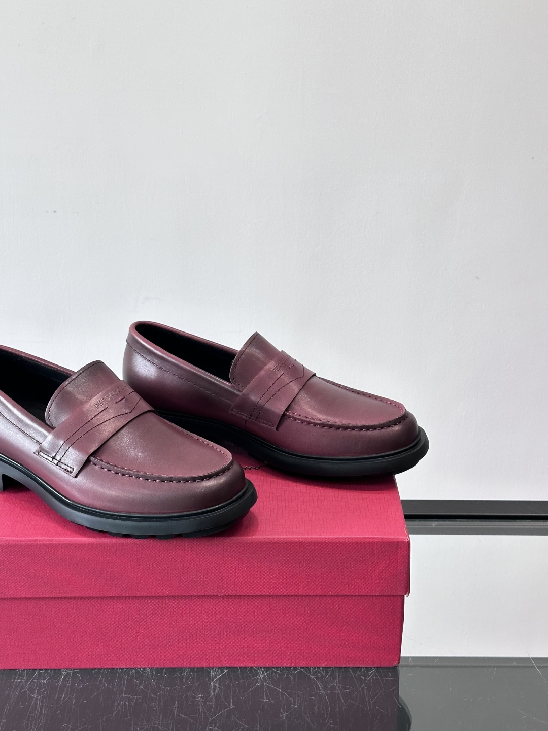 F🆕高端男士正装鞋休闲皮鞋，绅士臻享 型男必备 头层牛皮鞋面 皮质质感一览无余 小牛皮透气内里，橡胶大底