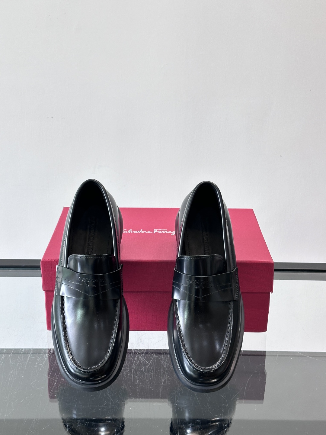 F🆕高端男士正装鞋休闲皮鞋，绅士臻享 型男必备 头层牛皮鞋面 皮质质感一览无余 小牛皮透气内里，橡胶大底