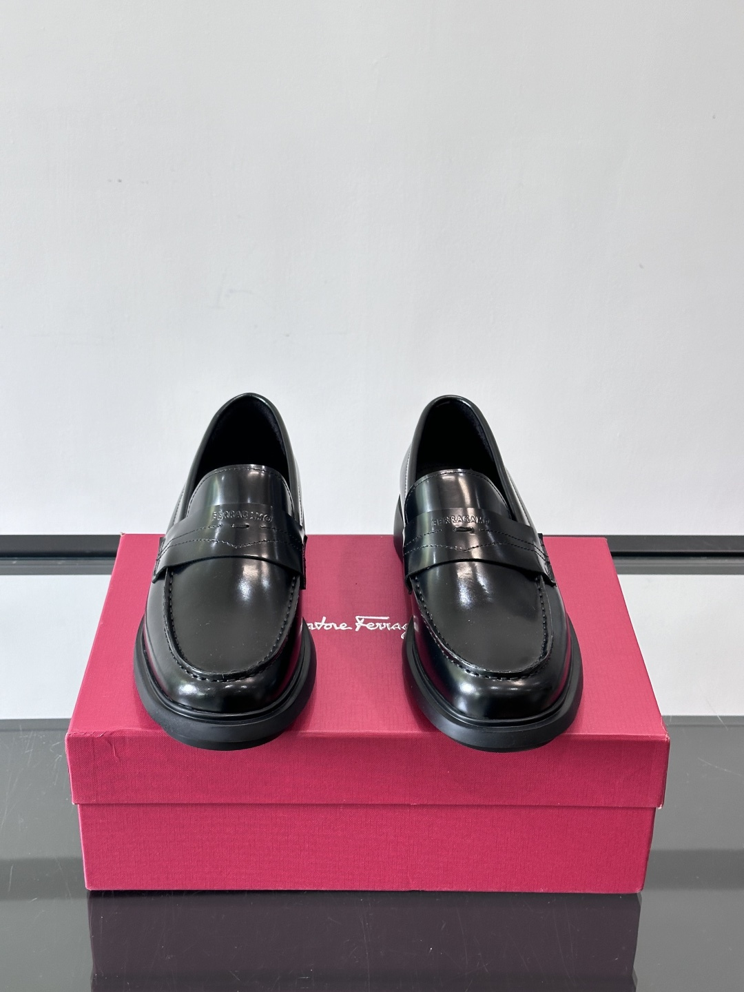 F🆕高端男士正装鞋休闲皮鞋，绅士臻享 型男必备 头层牛皮鞋面 皮质质感一览无余 小牛皮透气内里，橡胶大底