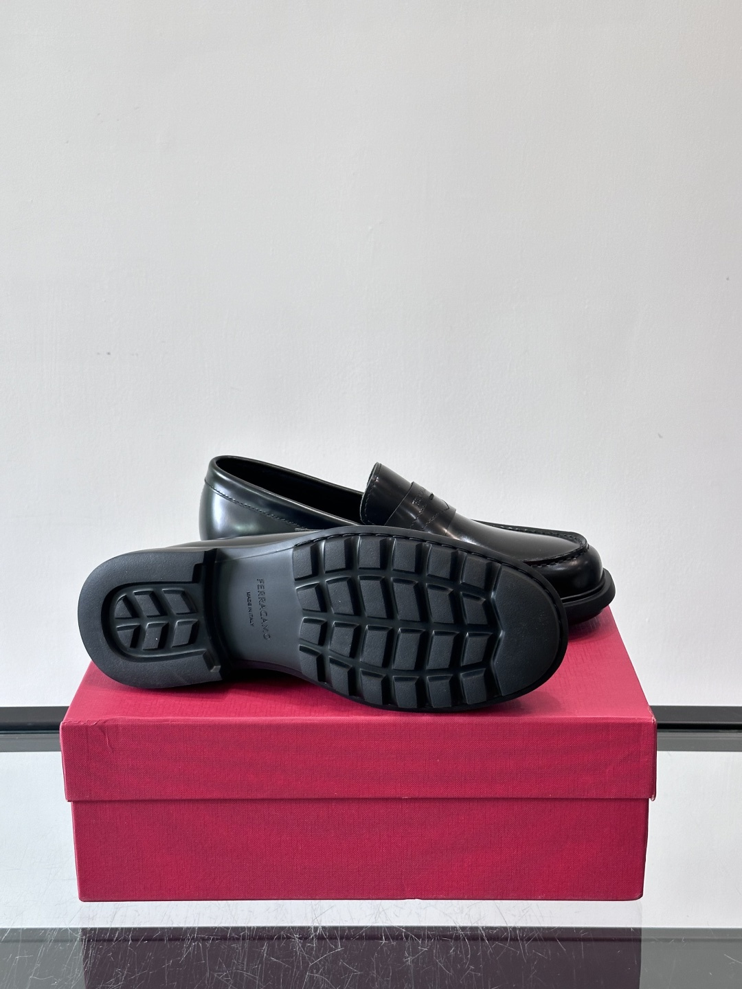 F🆕高端男士正装鞋休闲皮鞋，绅士臻享 型男必备 头层牛皮鞋面 皮质质感一览无余 小牛皮透气内里，橡胶大底