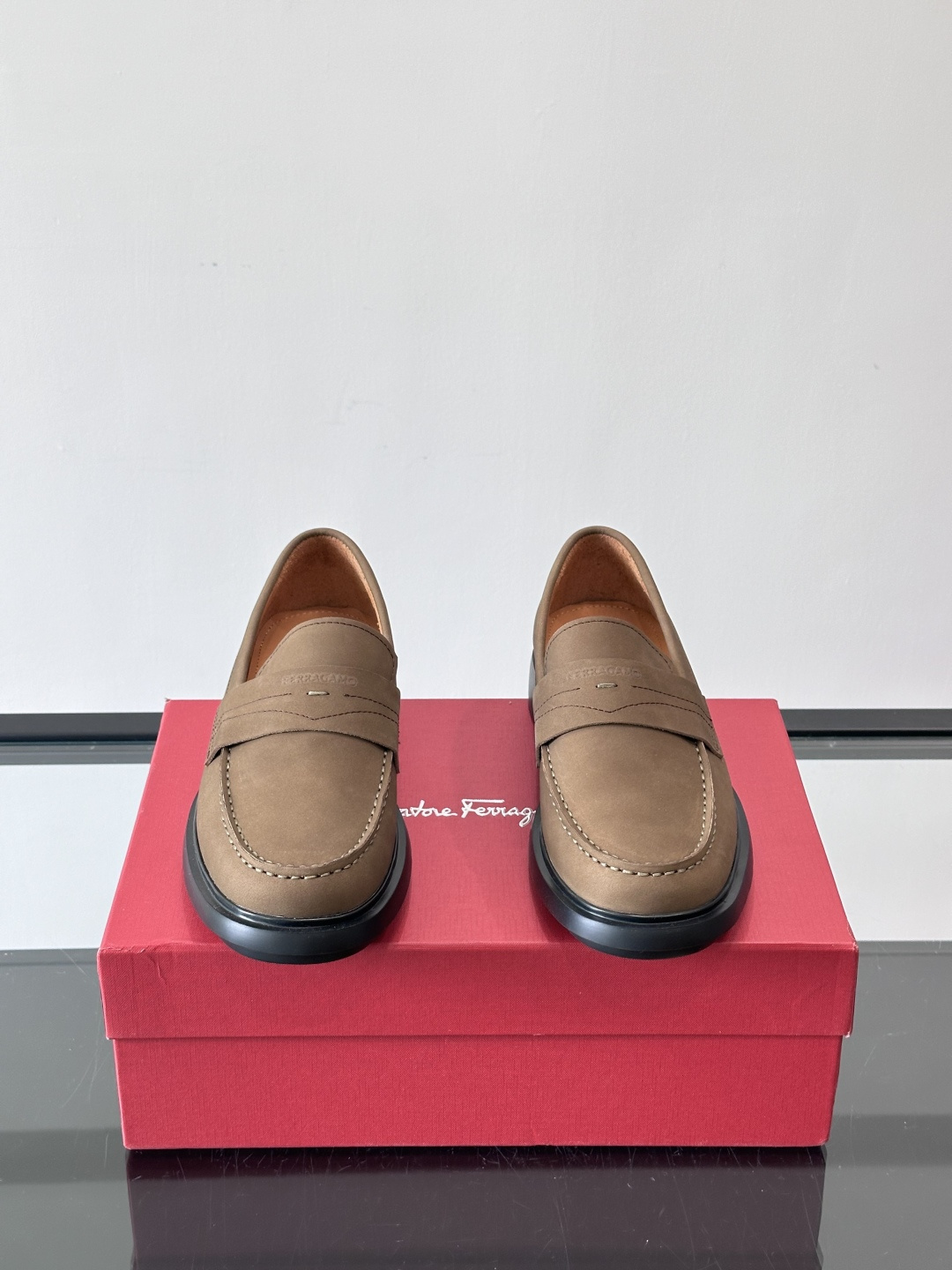 F🆕高端男士正装鞋休闲皮鞋，绅士臻享 型男必备 头层牛皮鞋面 皮质质感一览无余 小牛皮透气内里，橡胶大底