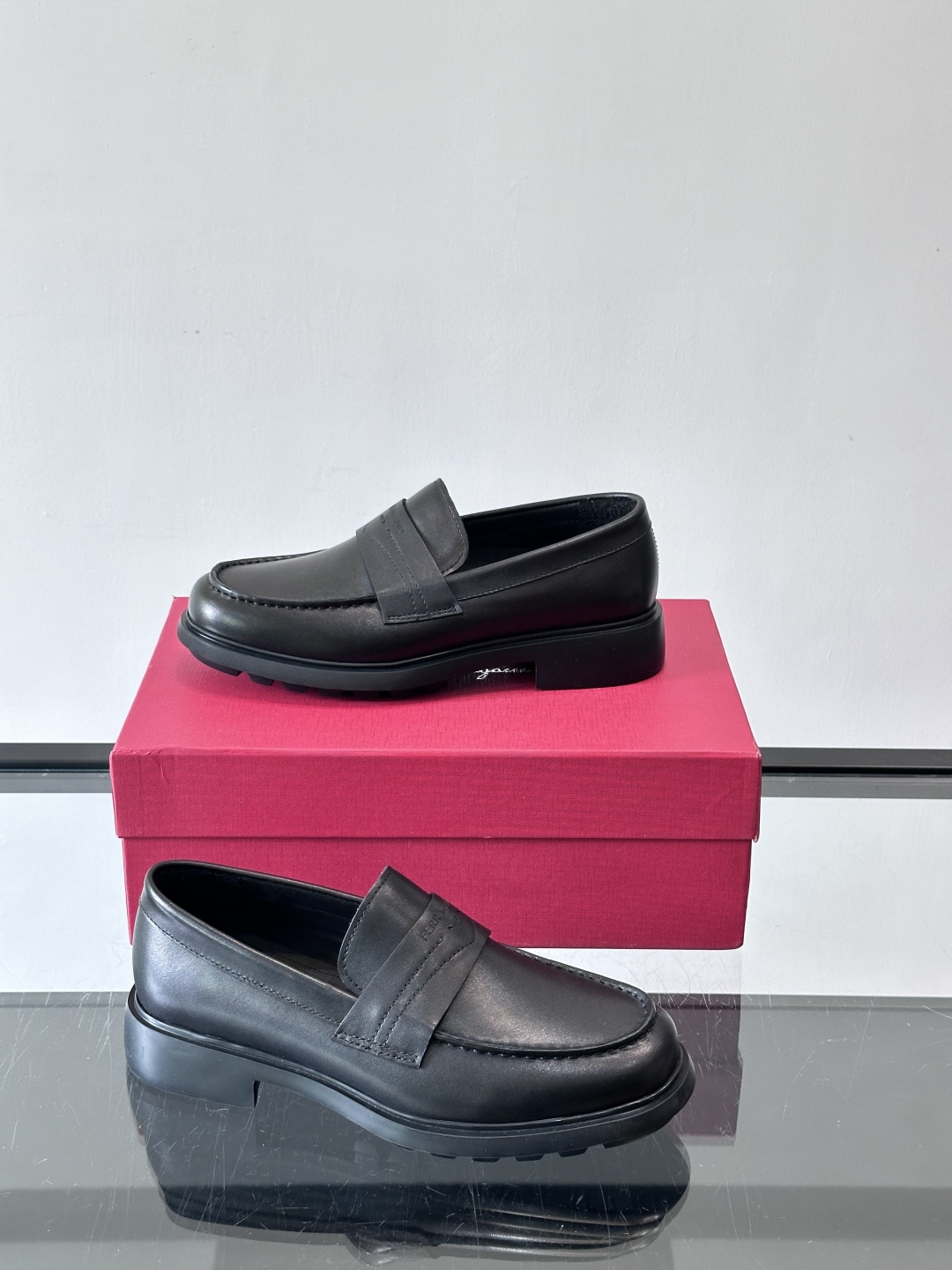 F🆕高端男士正装鞋休闲皮鞋，绅士臻享 型男必备 头层牛皮鞋面 皮质质感一览无余 小牛皮透气内里，橡胶大底