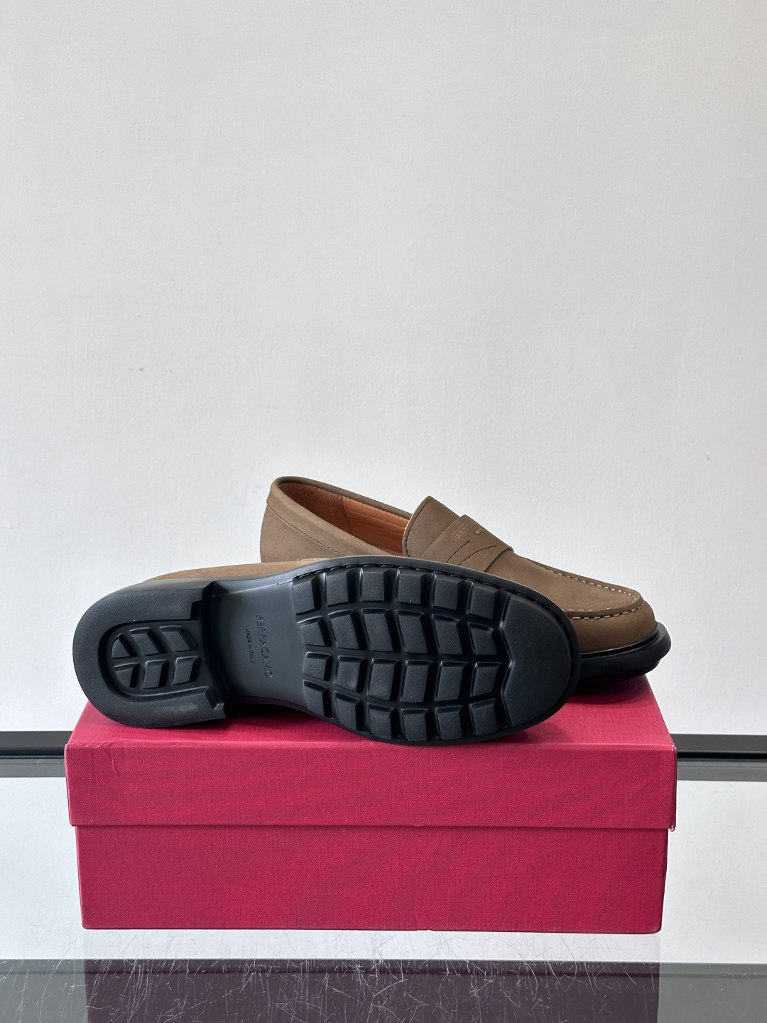 F🆕高端男士正装鞋休闲皮鞋，绅士臻享 型男必备 头层牛皮鞋面 皮质质感一览无余 小牛皮透气内里，橡胶大底