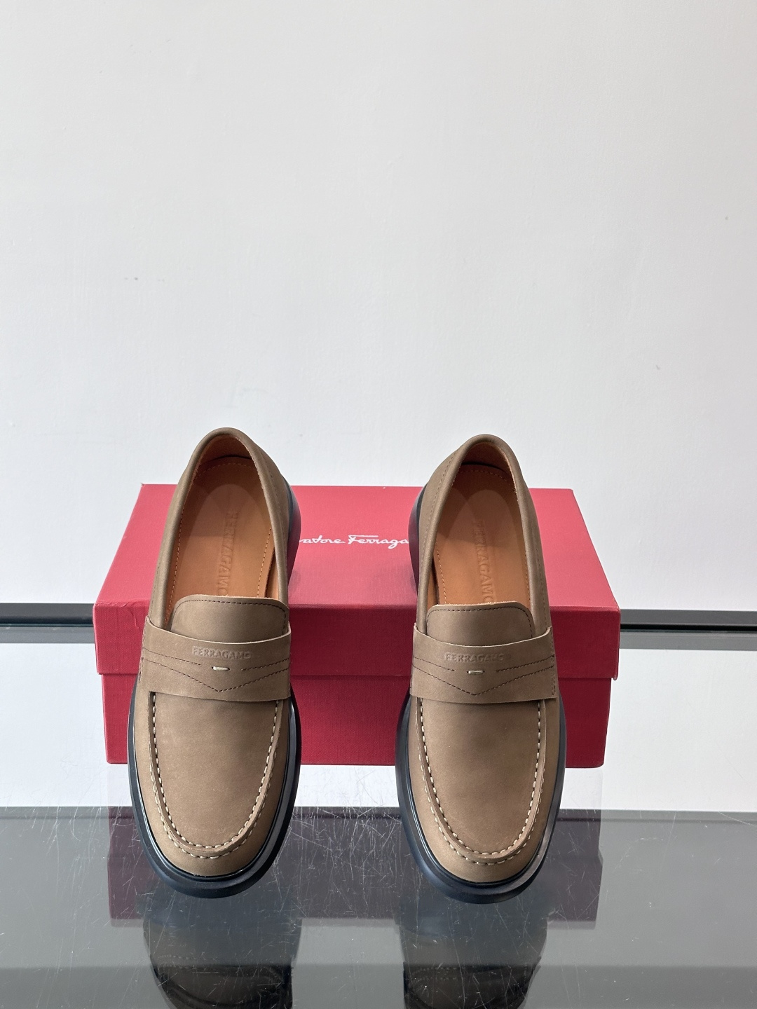 F🆕高端男士正装鞋休闲皮鞋，绅士臻享 型男必备 头层牛皮鞋面 皮质质感一览无余 小牛皮透气内里，橡胶大底