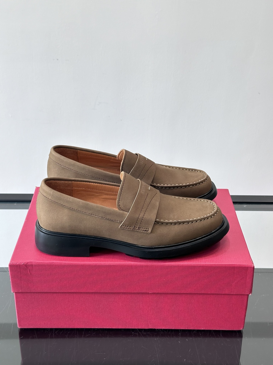 F🆕高端男士正装鞋休闲皮鞋，绅士臻享 型男必备 头层牛皮鞋面 皮质质感一览无余 小牛皮透气内里，橡胶大底