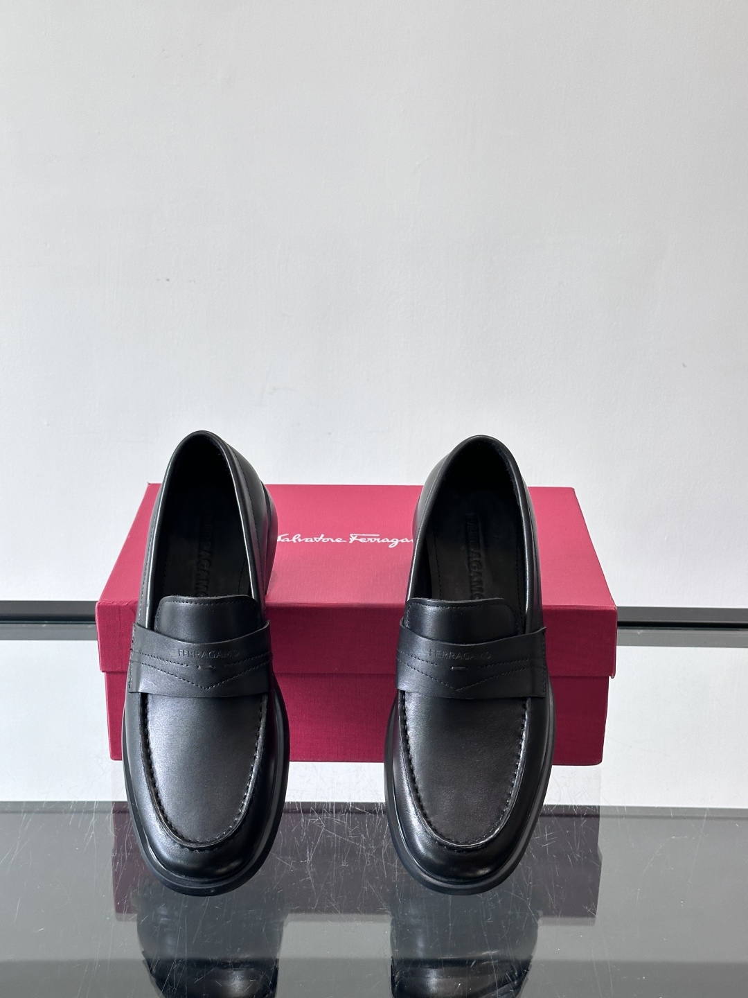 F🆕高端男士正装鞋休闲皮鞋，绅士臻享 型男必备 头层牛皮鞋面 皮质质感一览无余 小牛皮透气内里，橡胶大底