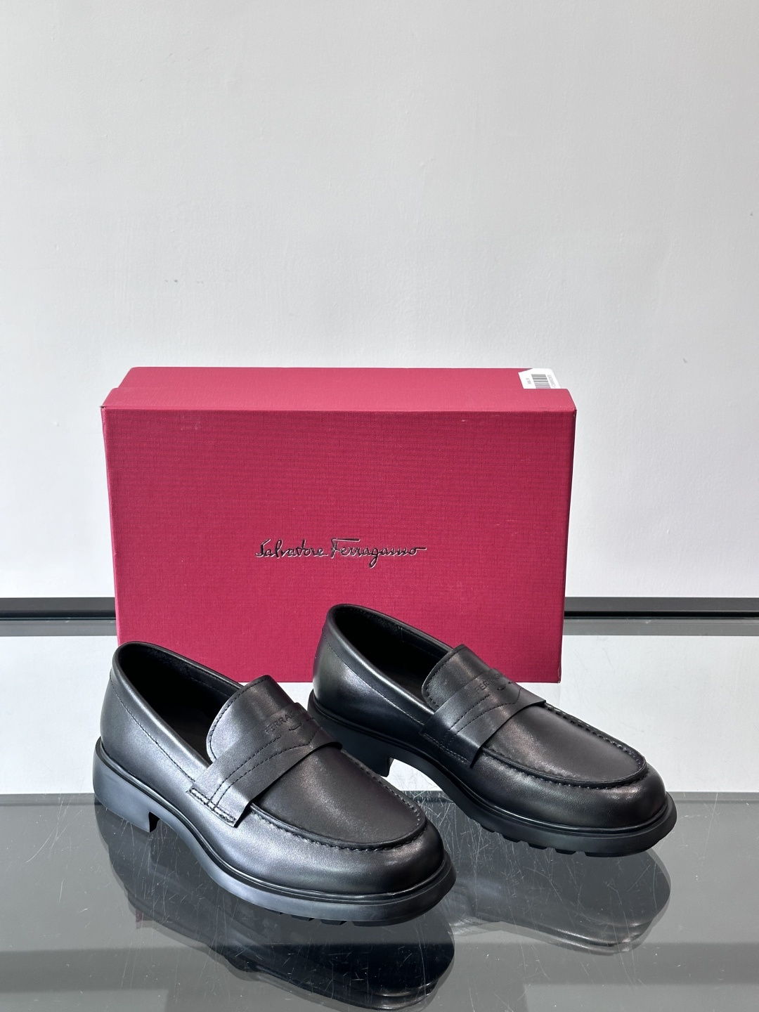 F🆕高端男士正装鞋休闲皮鞋，绅士臻享 型男必备 头层牛皮鞋面 皮质质感一览无余 小牛皮透气内里，橡胶大底