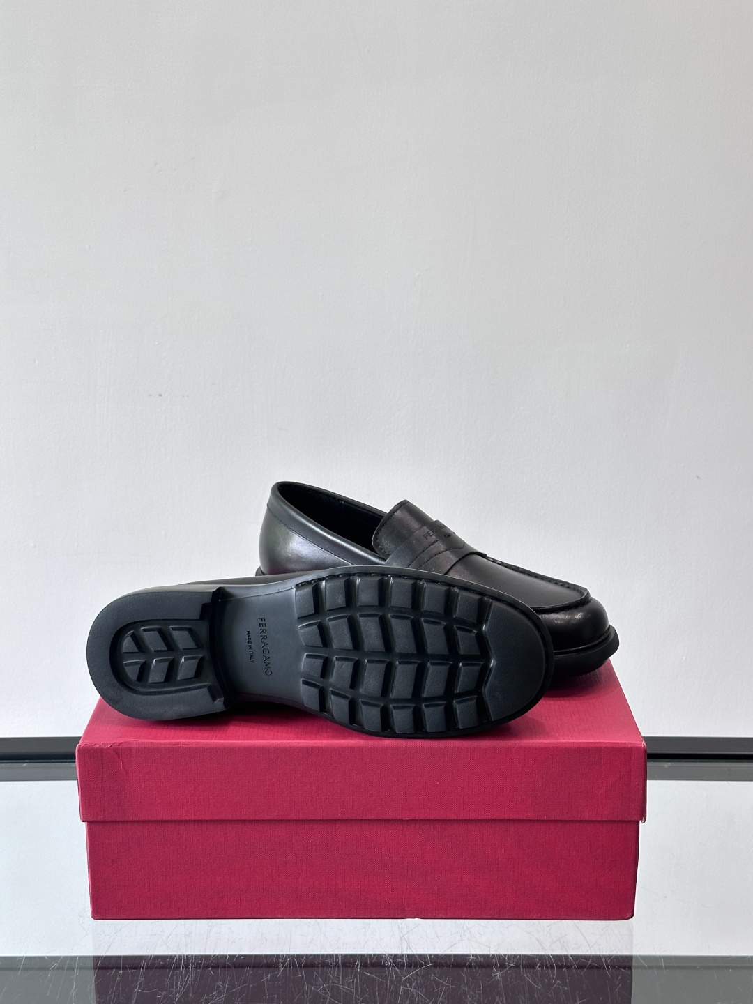 F🆕高端男士正装鞋休闲皮鞋，绅士臻享 型男必备 头层牛皮鞋面 皮质质感一览无余 小牛皮透气内里，橡胶大底