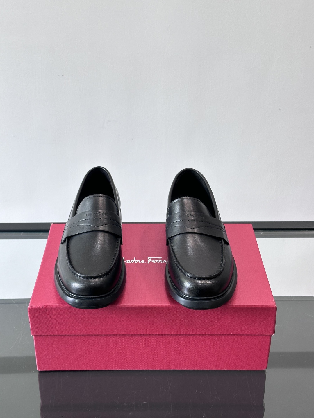 F🆕高端男士正装鞋休闲皮鞋，绅士臻享 型男必备 头层牛皮鞋面 皮质质感一览无余 小牛皮透气内里，橡胶大底