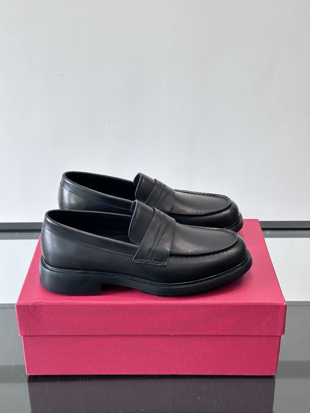 F🆕高端男士正装鞋休闲皮鞋，绅士臻享 型男必备 头层牛皮鞋面 皮质质感一览无余 小牛皮透气内里，橡胶大底