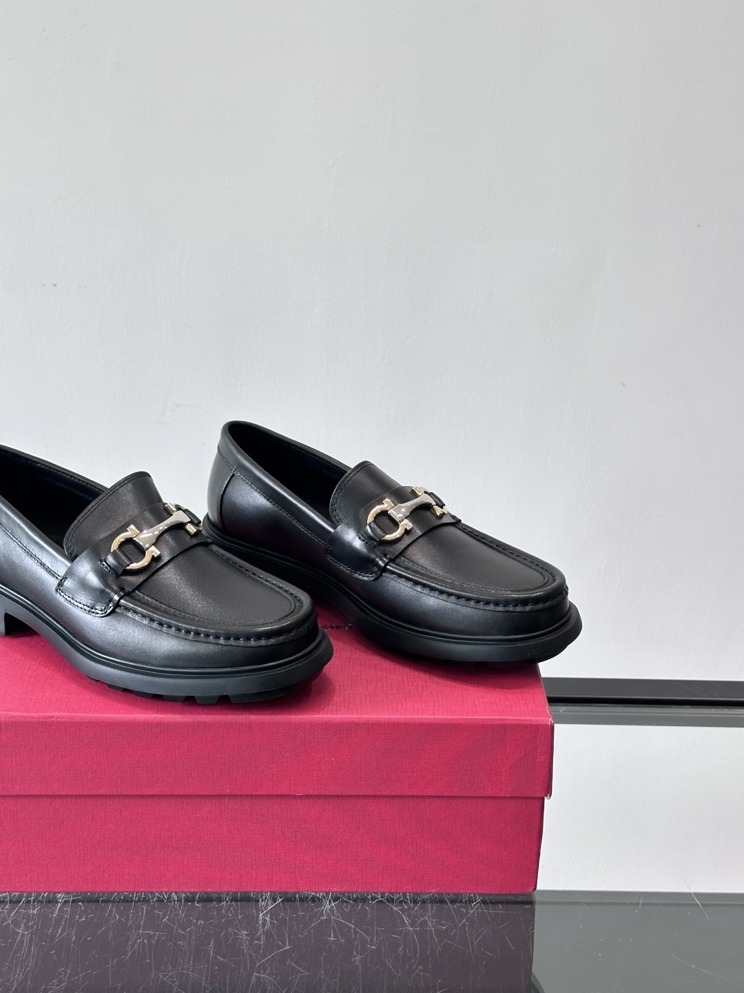 F🆕高端男士正装鞋休闲皮鞋，绅士臻享 型男必备 头层牛皮鞋面 皮质质感一览无余 小牛皮透气内里，橡胶大底