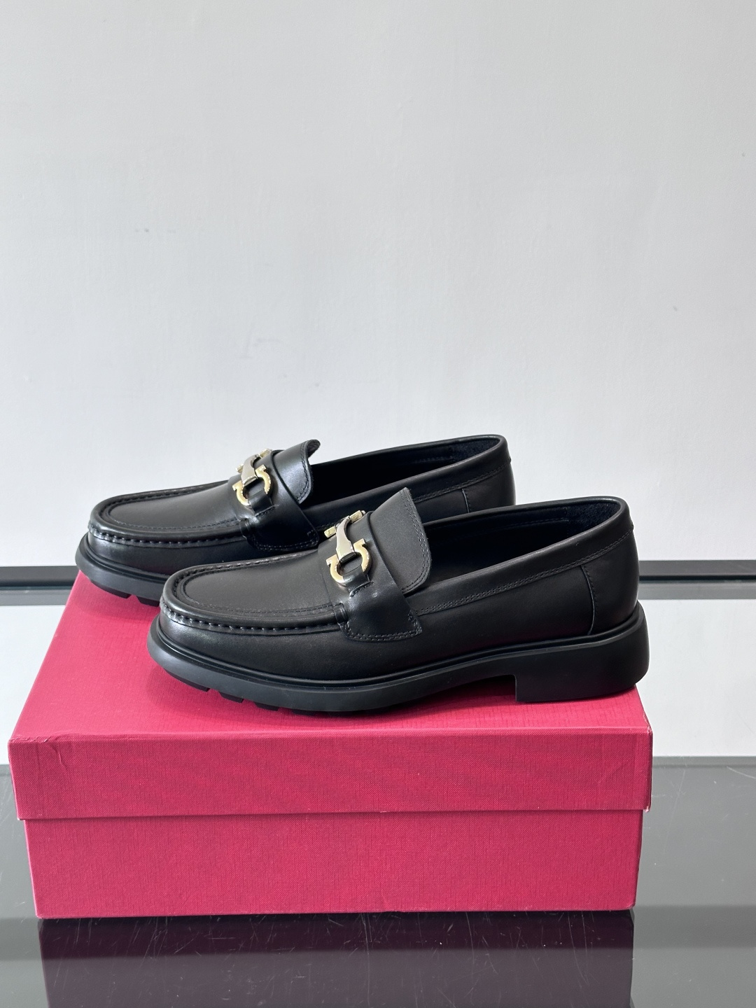 F🆕高端男士正装鞋休闲皮鞋，绅士臻享 型男必备 头层牛皮鞋面 皮质质感一览无余 小牛皮透气内里，橡胶大底