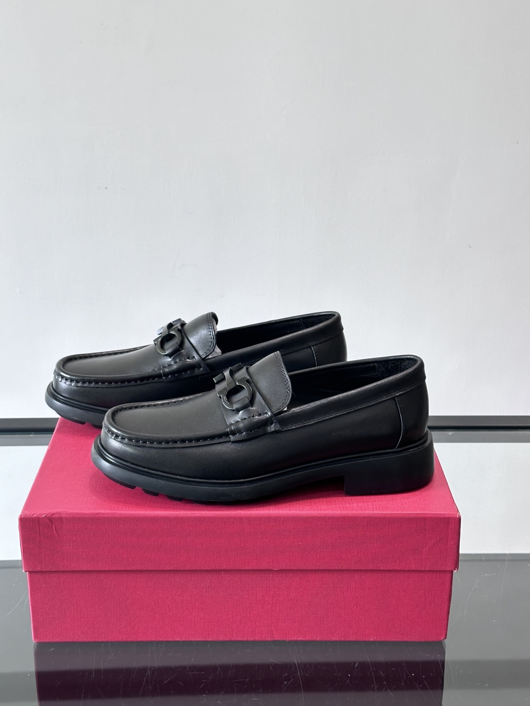 F🆕高端男士正装鞋休闲皮鞋，绅士臻享 型男必备 头层牛皮鞋面 皮质质感一览无余 小牛皮透气内里，橡胶大底