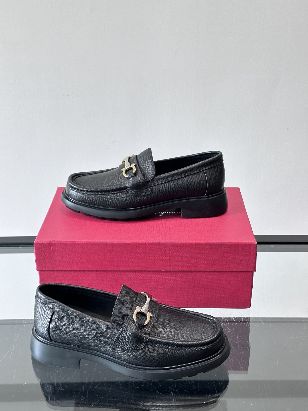 F🆕高端男士正装鞋休闲皮鞋，绅士臻享 型男必备 头层牛皮鞋面 皮质质感一览无余 小牛皮透气内里，橡胶大底