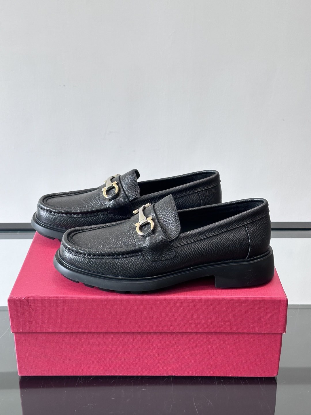 F🆕高端男士正装鞋休闲皮鞋，绅士臻享 型男必备 头层牛皮鞋面 皮质质感一览无余 小牛皮透气内里，橡胶大底