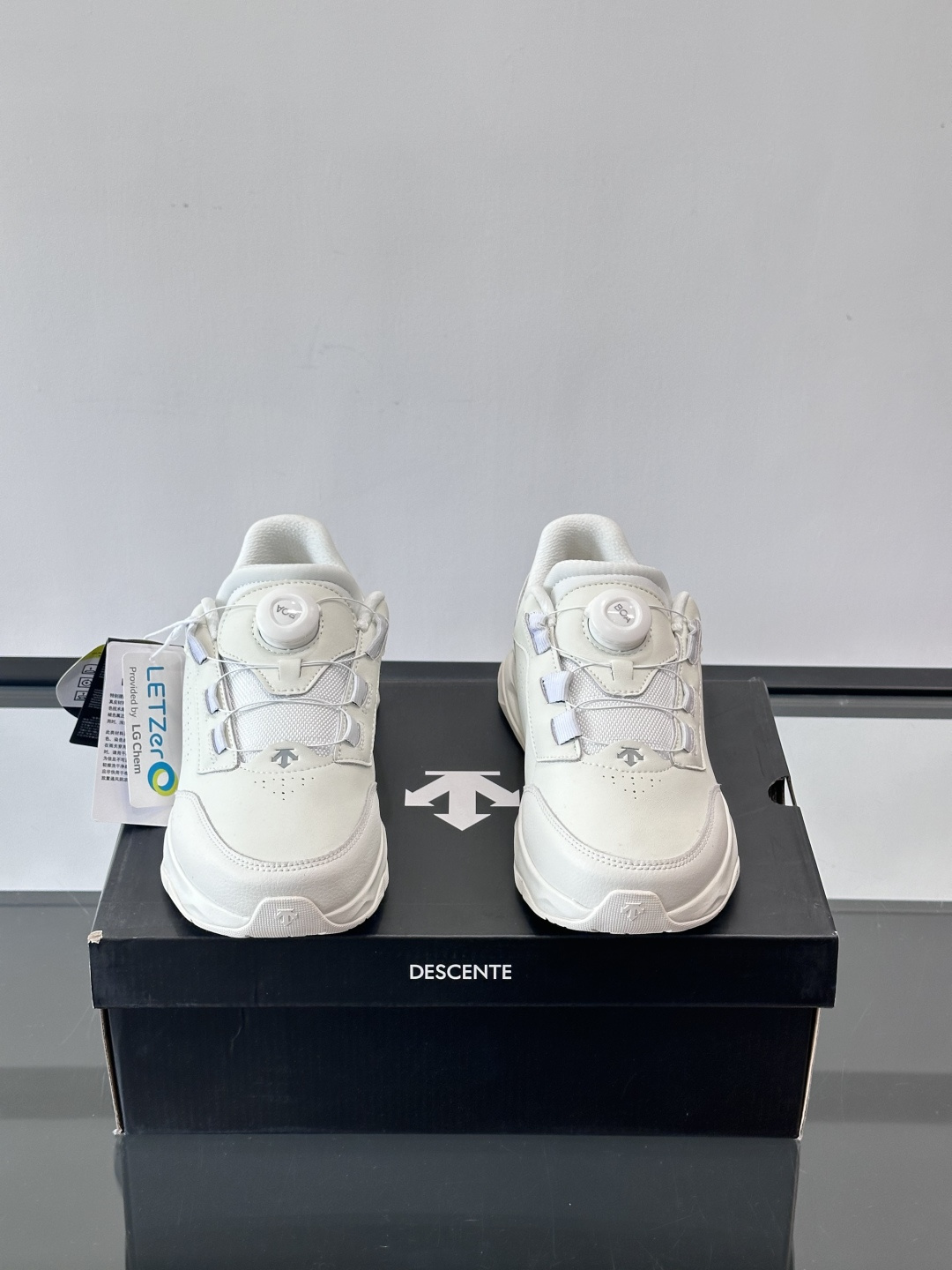 迪桑特 ENERZITE BOA 运动鞋❤️这款ENERZITE BOA运动鞋，简约又有科技感，鞋面是高