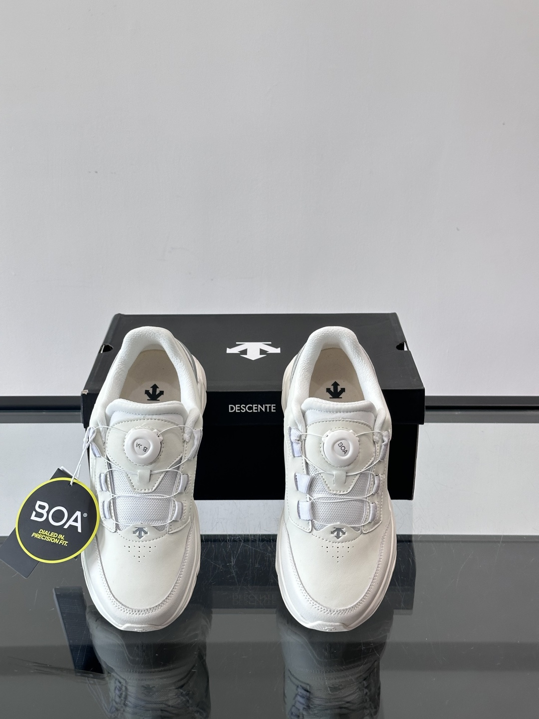 迪桑特 ENERZITE BOA 运动鞋❤️这款ENERZITE BOA运动鞋，简约又有科技感，鞋面是高