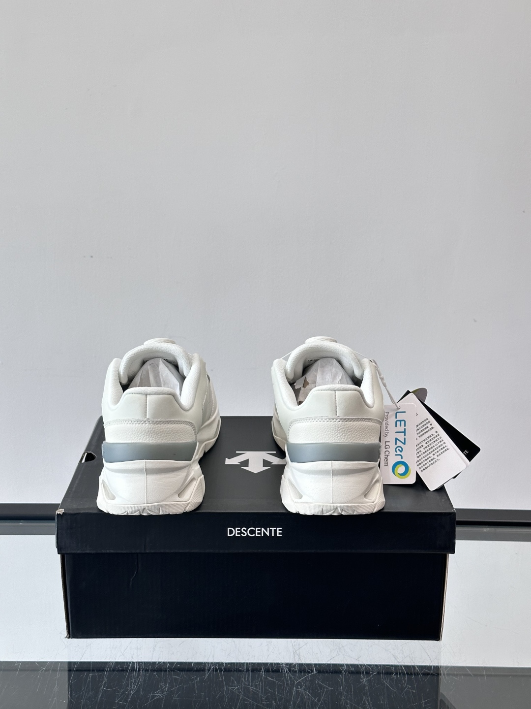 迪桑特 ENERZITE BOA 运动鞋❤️这款ENERZITE BOA运动鞋，简约又有科技感，鞋面是高