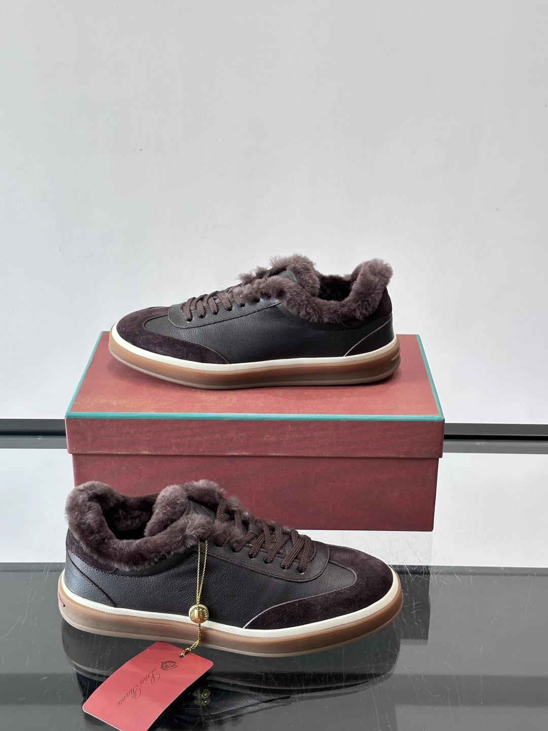 Loro Piana小众诺优翩雅经典款板鞋，加绒内里。系带休闲鞋运动鞋，高品质轻便舒适面料，户外休闲均可