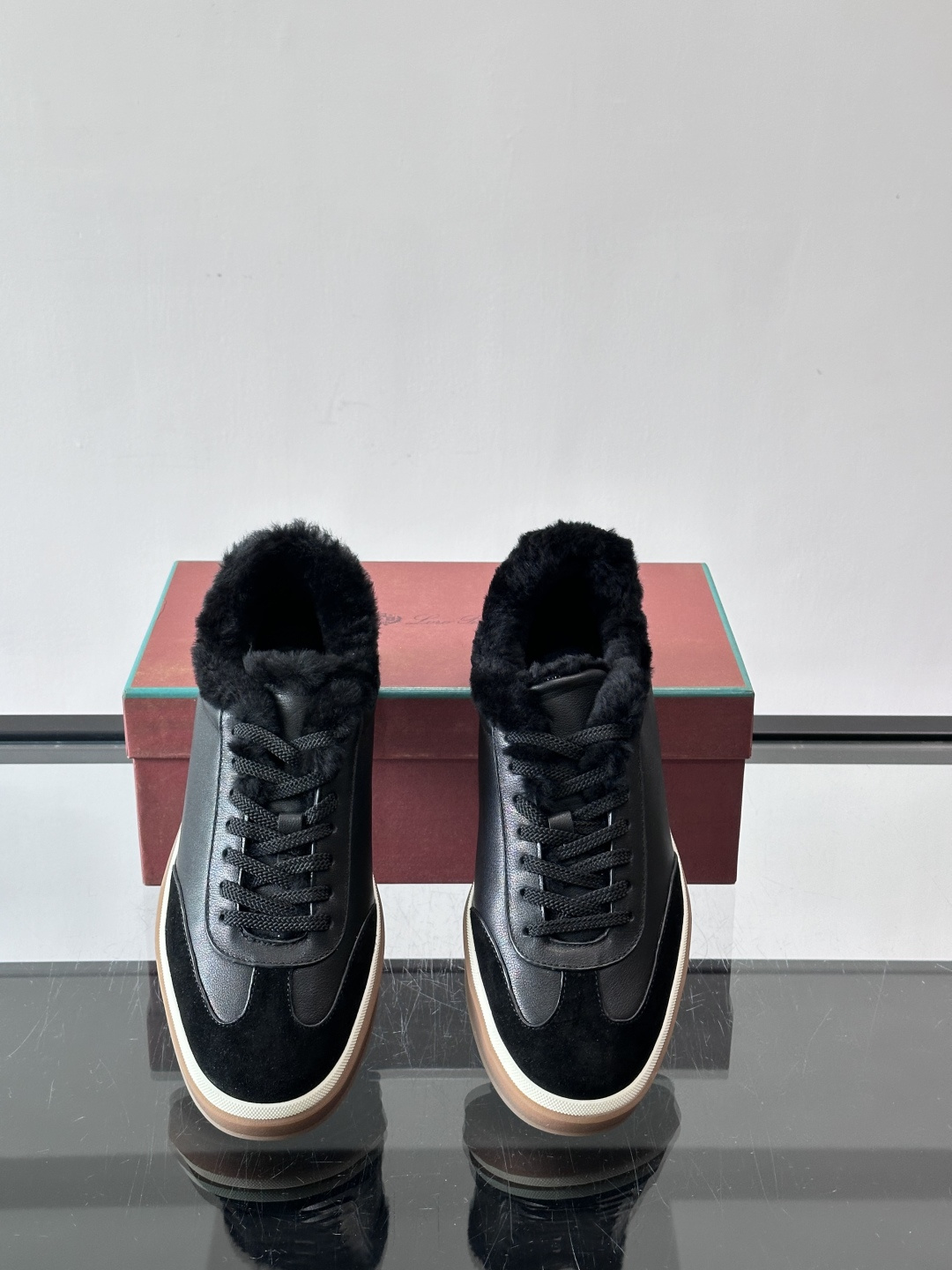 Loro Piana小众诺优翩雅经典款板鞋，加绒内里。系带休闲鞋运动鞋，高品质轻便舒适面料，户外休闲均可