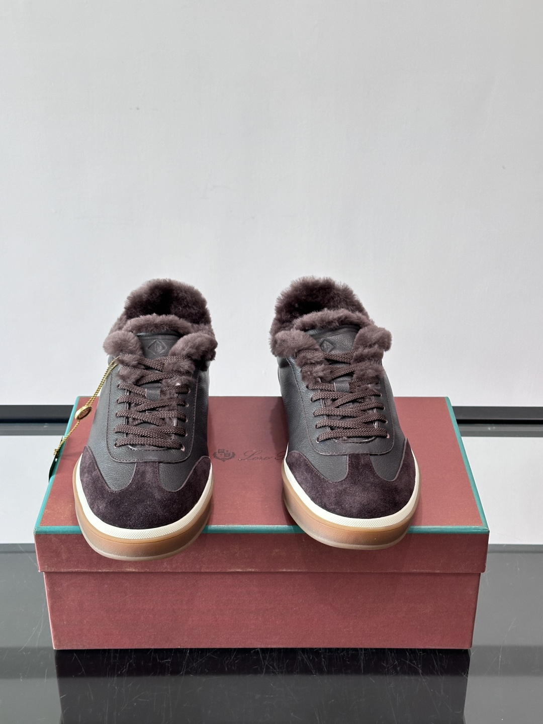 Loro Piana小众诺优翩雅经典款板鞋，加绒内里。系带休闲鞋运动鞋，高品质轻便舒适面料，户外休闲均可