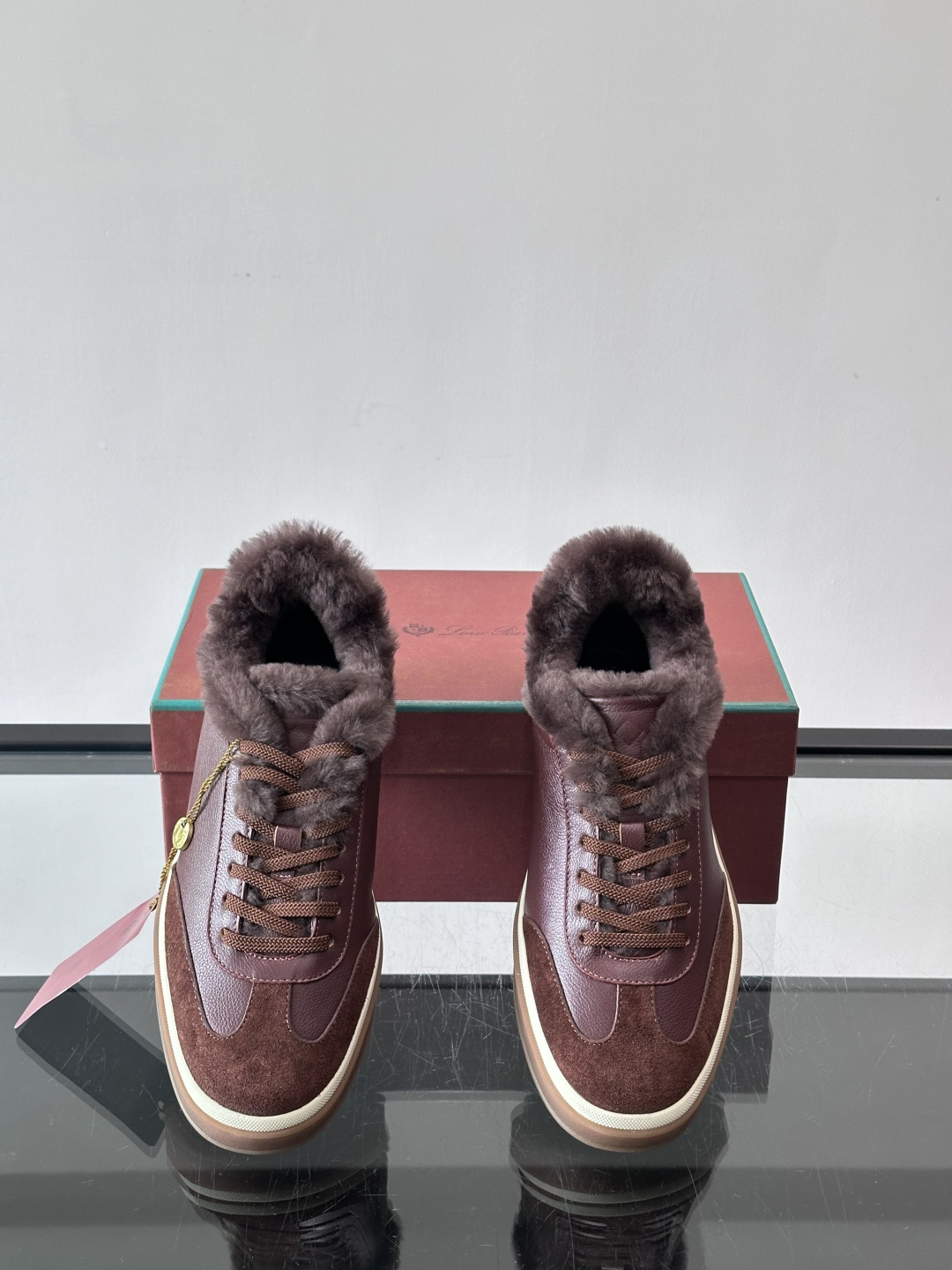 Loro Piana小众诺优翩雅经典款板鞋，加绒内里。系带休闲鞋运动鞋，高品质轻便舒适面料，户外休闲均可