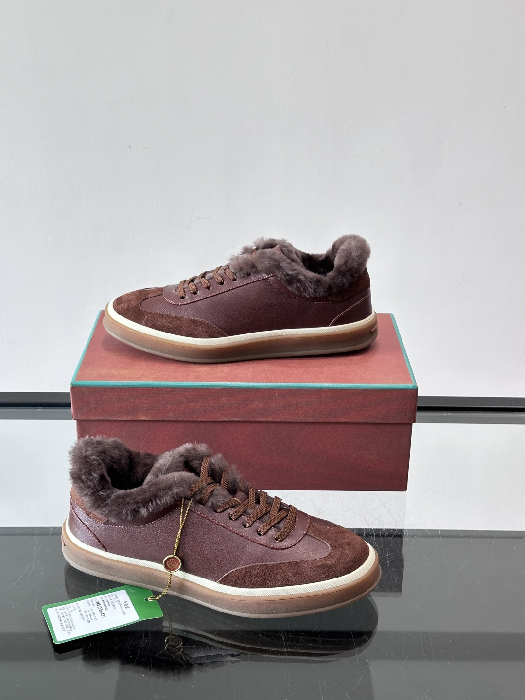 Loro Piana小众诺优翩雅经典款板鞋，加绒内里。系带休闲鞋运动鞋，高品质轻便舒适面料，户外休闲均可