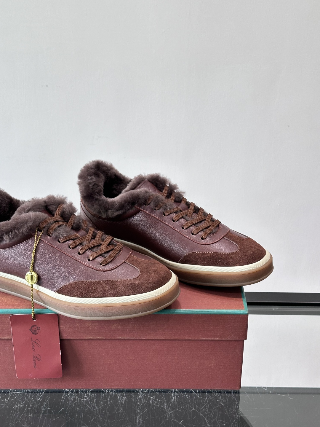 Loro Piana小众诺优翩雅经典款板鞋，加绒内里。系带休闲鞋运动鞋，高品质轻便舒适面料，户外休闲均可