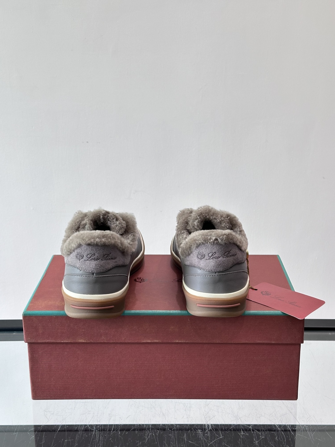 Loro Piana小众诺优翩雅经典款板鞋，加绒内里。系带休闲鞋运动鞋，高品质轻便舒适面料，户外休闲均可