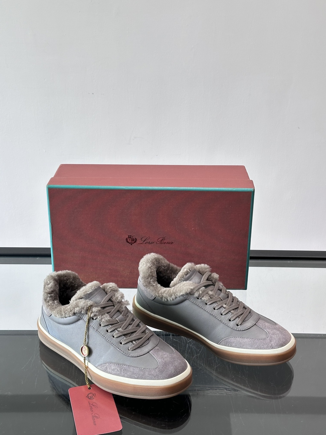 Loro Piana小众诺优翩雅经典款板鞋，加绒内里。系带休闲鞋运动鞋，高品质轻便舒适面料，户外休闲均可