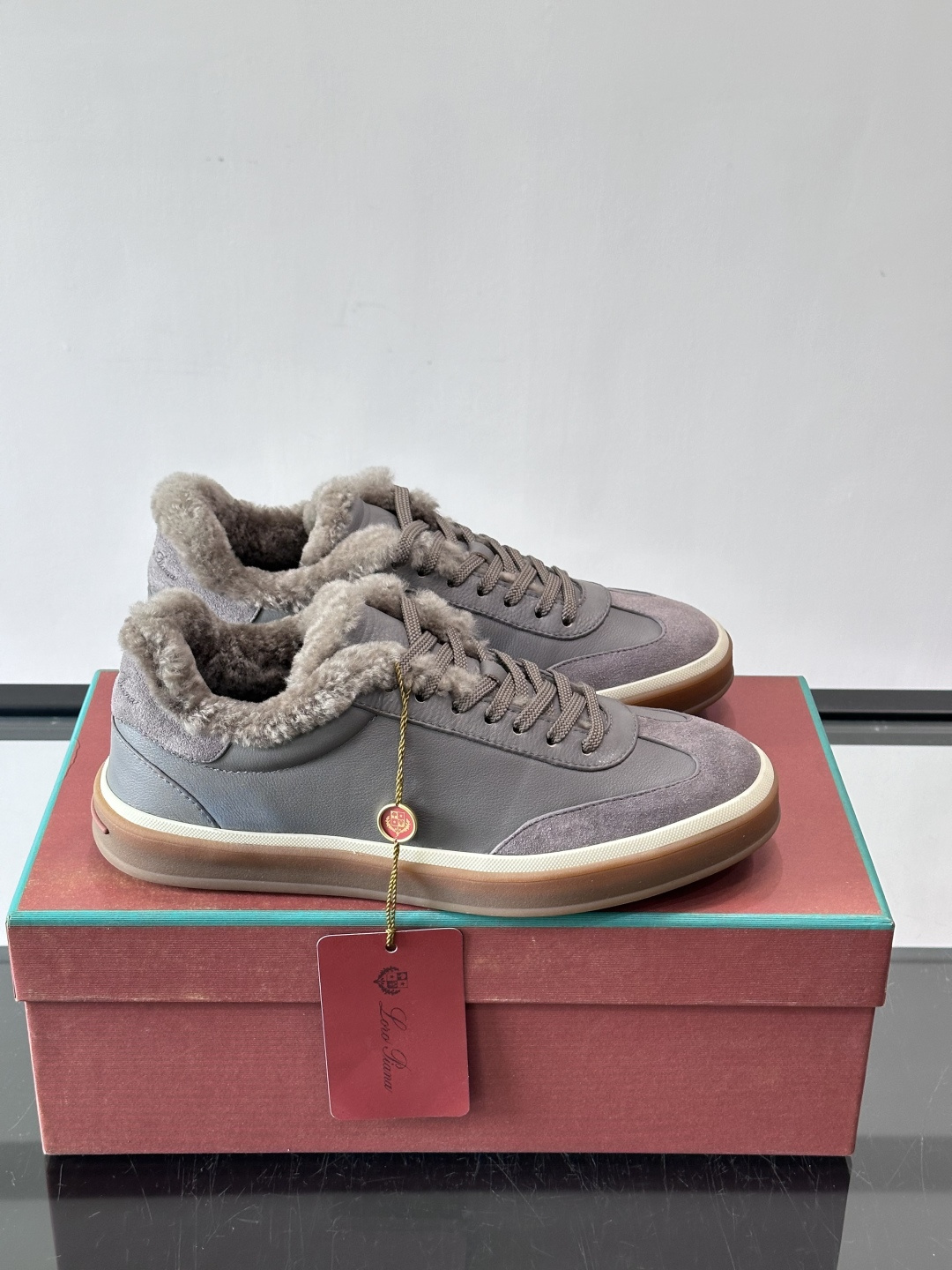 Loro Piana小众诺优翩雅经典款板鞋，加绒内里。系带休闲鞋运动鞋，高品质轻便舒适面料，户外休闲均可