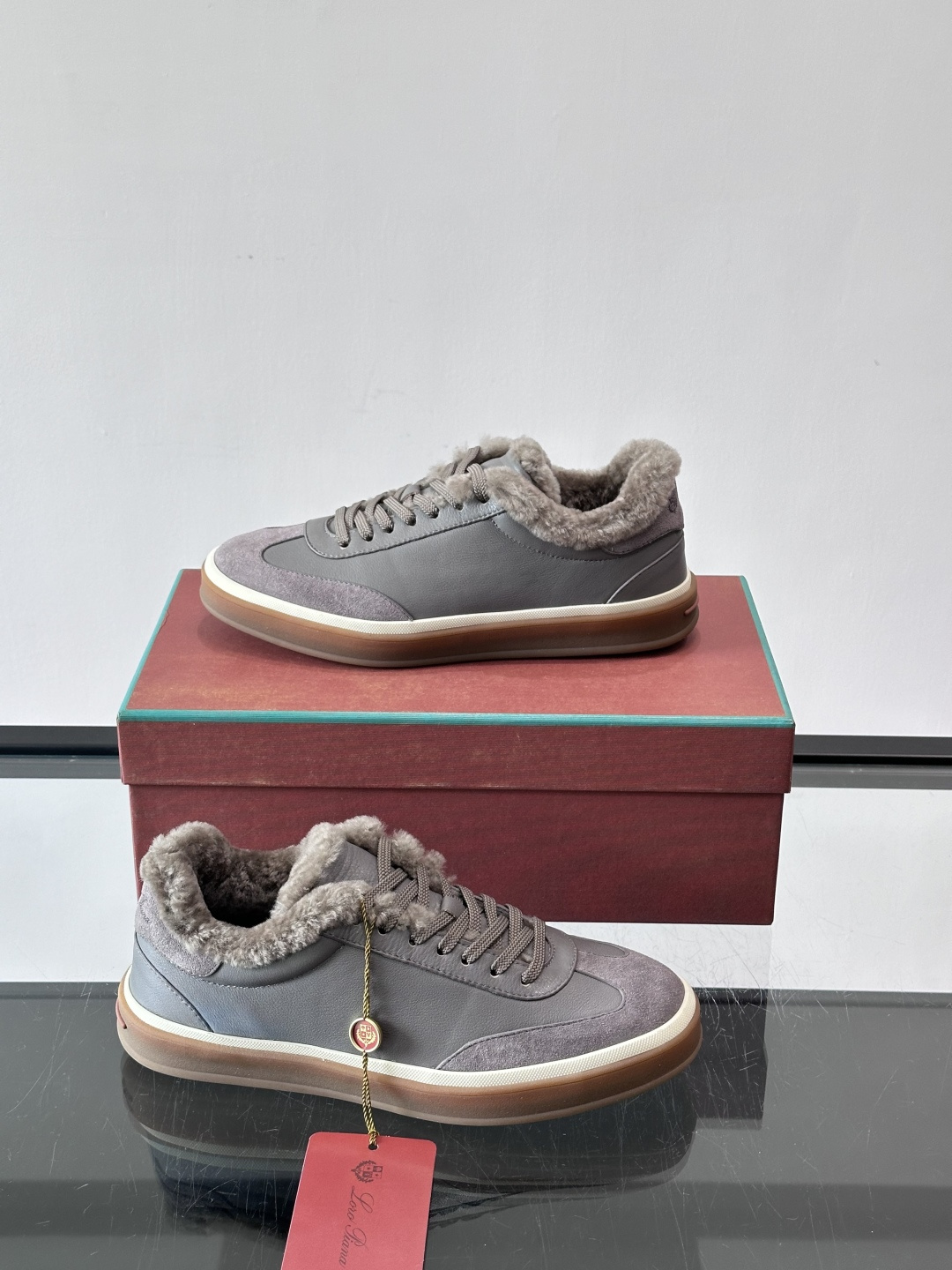 Loro Piana小众诺优翩雅经典款板鞋，加绒内里。系带休闲鞋运动鞋，高品质轻便舒适面料，户外休闲均可