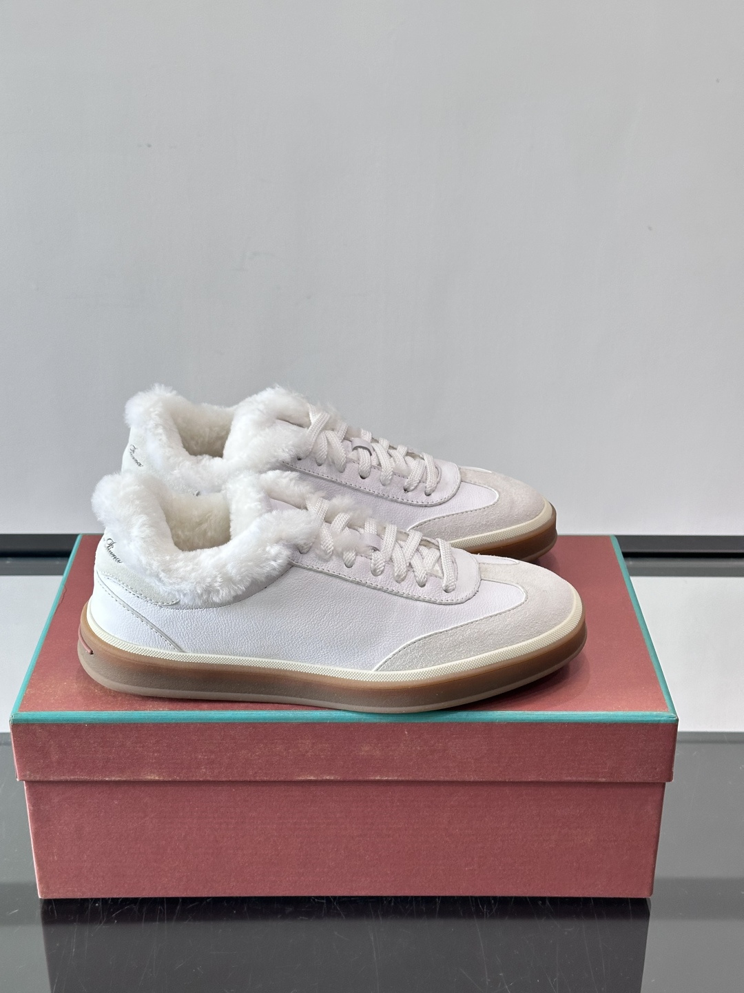 Loro Piana小众诺优翩雅经典款板鞋，加绒内里。系带休闲鞋运动鞋，高品质轻便舒适面料，户外休闲均可