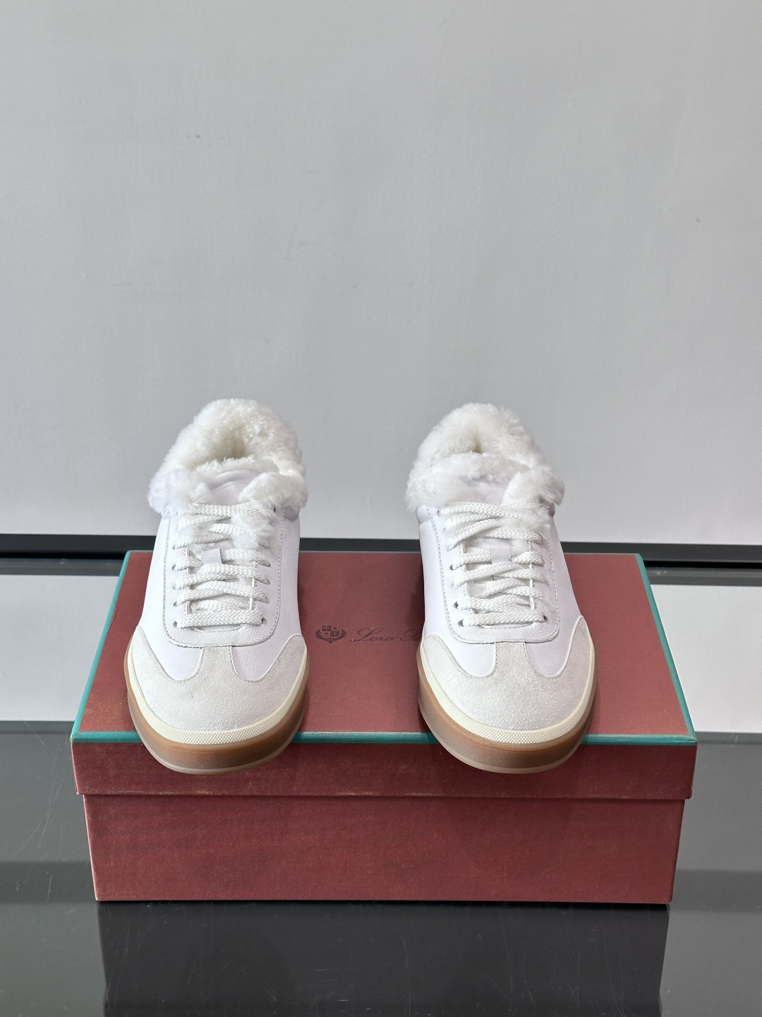 Loro Piana小众诺优翩雅经典款板鞋，加绒内里。系带休闲鞋运动鞋，高品质轻便舒适面料，户外休闲均可