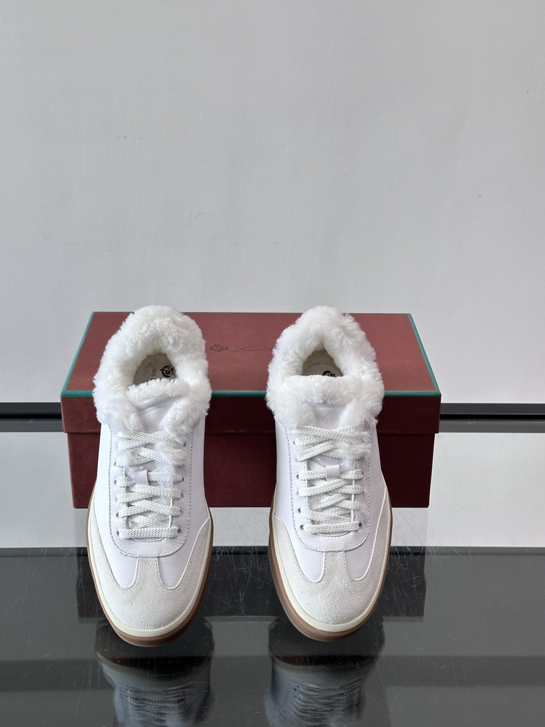 Loro Piana小众诺优翩雅经典款板鞋，加绒内里。系带休闲鞋运动鞋，高品质轻便舒适面料，户外休闲均可