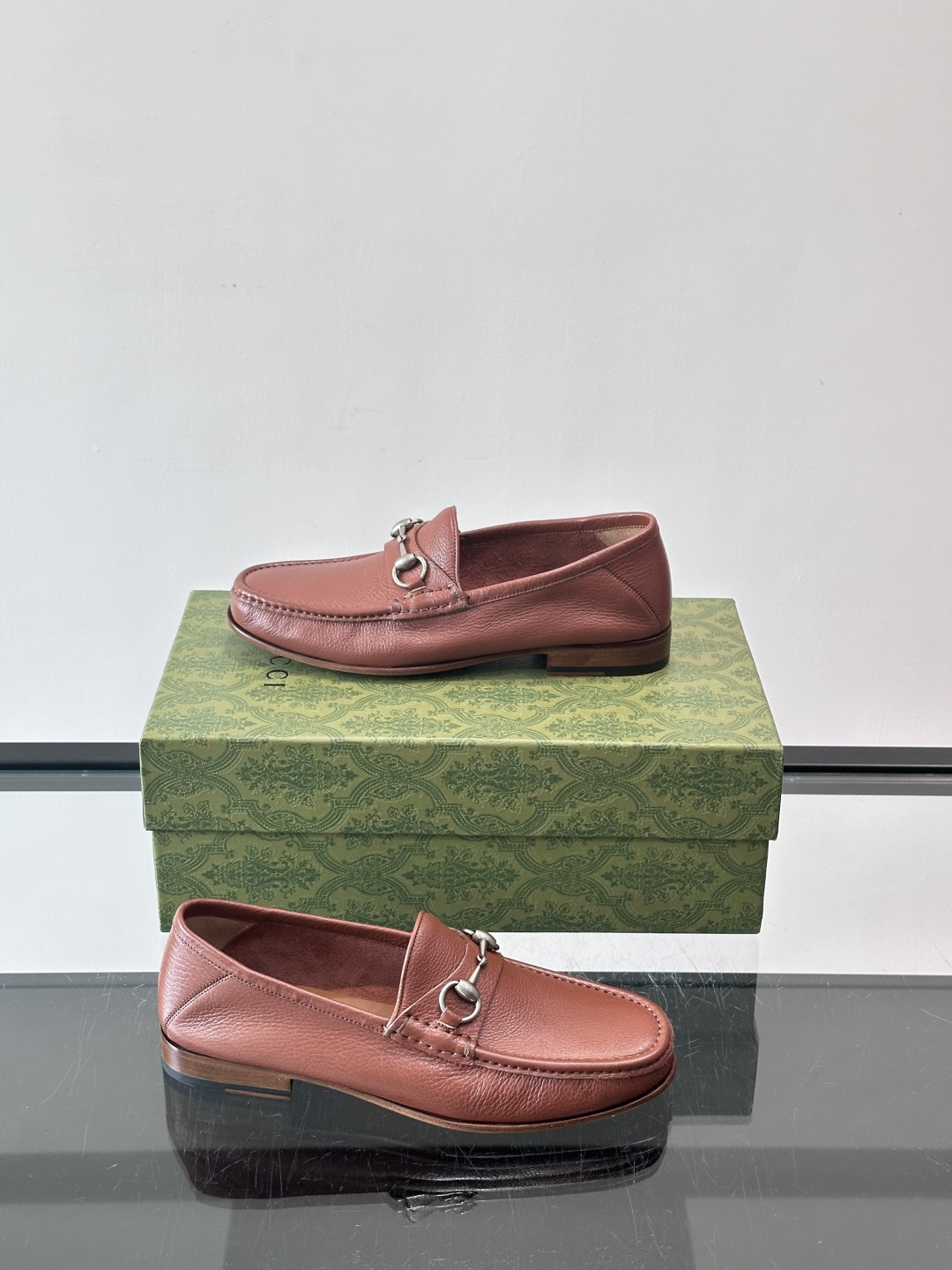 gucci 男士商务小皮鞋，上脚非常好看！精品商务休闲皮鞋💥💥真皮大底产品意大利进口牛皮制作🐂进口水染牛