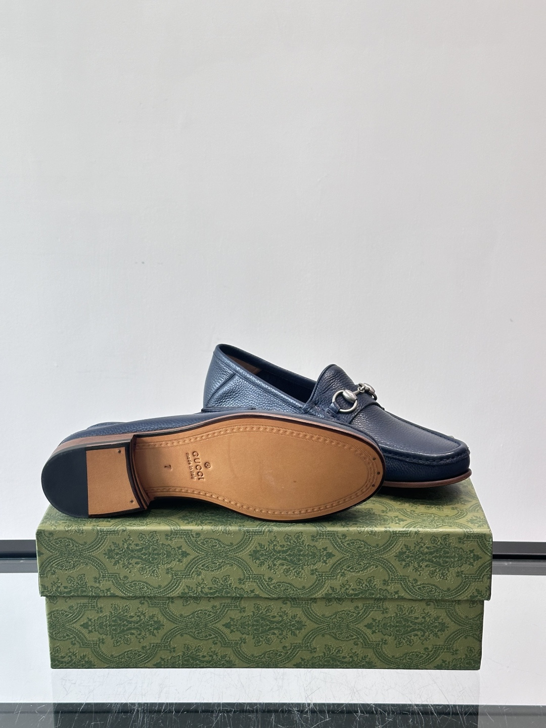 gucci 男士商务小皮鞋，上脚非常好看！精品商务休闲皮鞋💥💥真皮大底产品意大利进口牛皮制作🐂进口水染牛