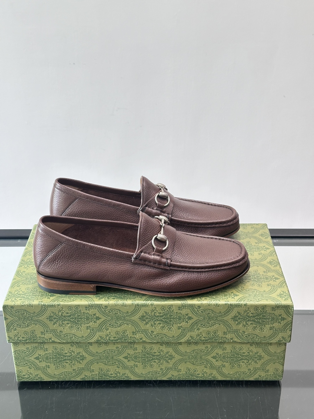 gucci 男士商务小皮鞋，上脚非常好看！精品商务休闲皮鞋💥💥真皮大底产品意大利进口牛皮制作🐂进口水染牛