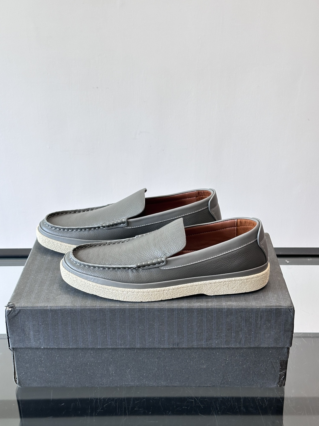 Zegna杰尼亚休闲乐福男鞋 👞！采用小牛皮面 羊皮内里及鞋垫 橡胶大底车线缝合空胶做法 面料柔软舒适又